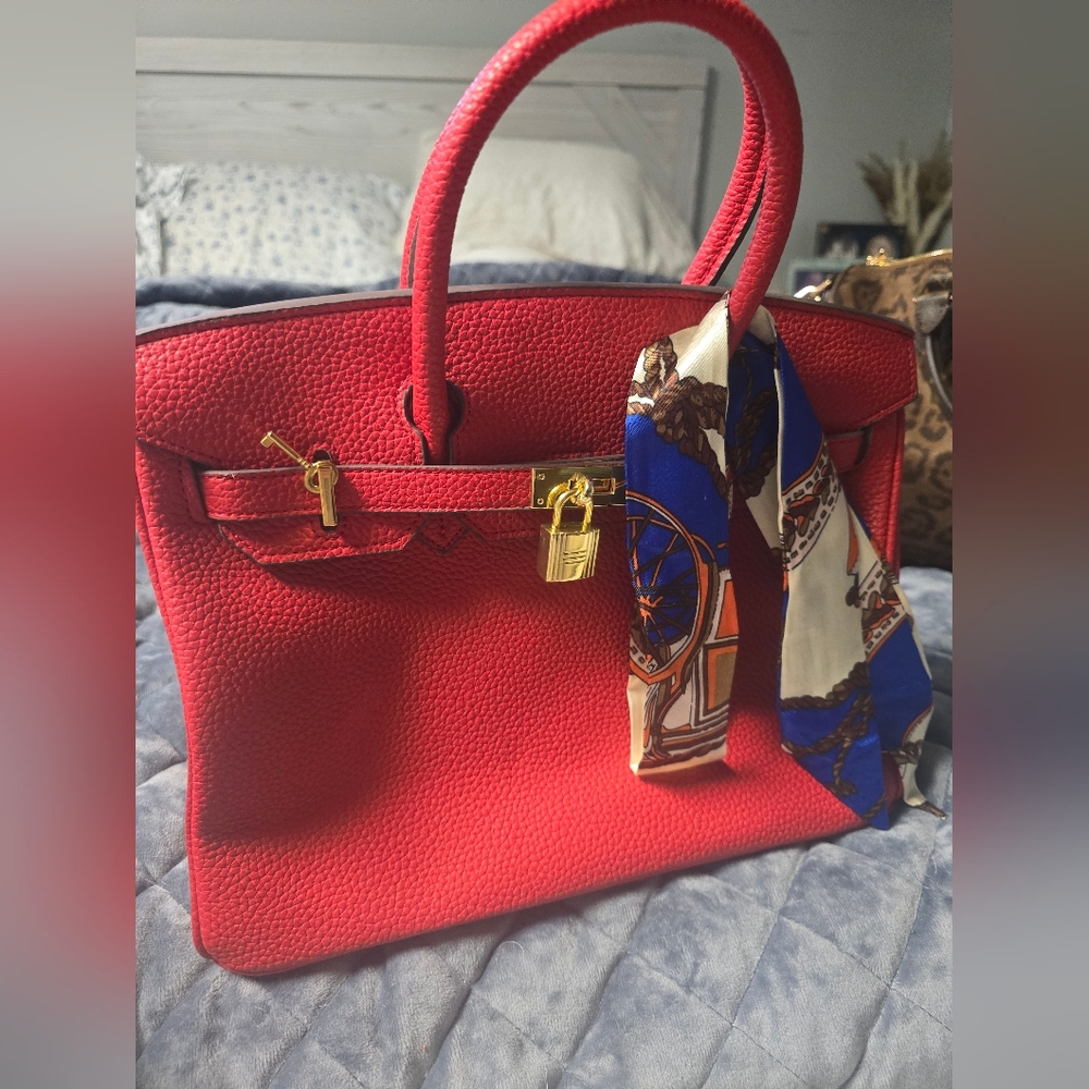 Elegant Red Handbag With Key And Lock And Purse Scarf